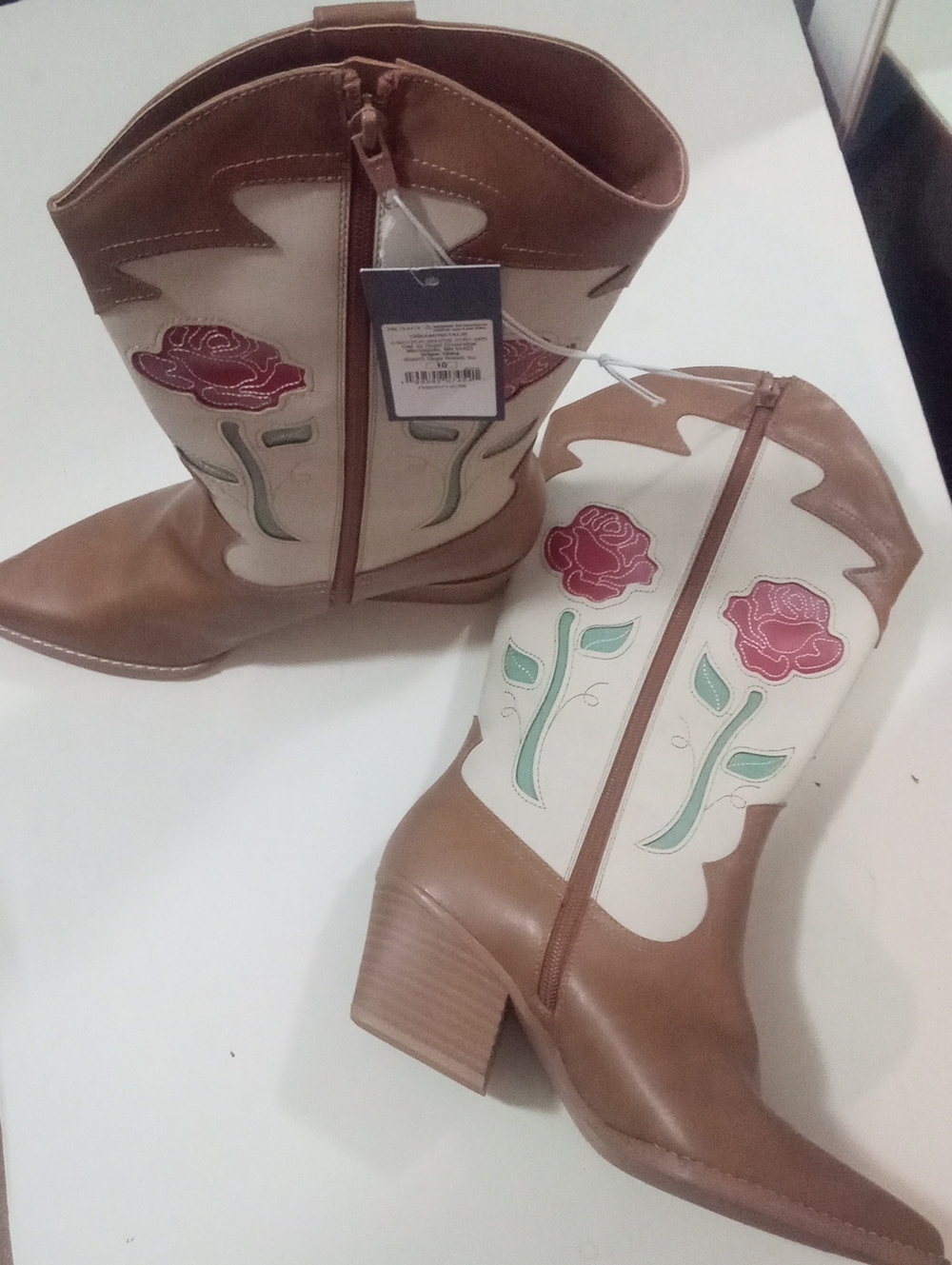 Universal Thread Tan & Cream Western Boots Sz 10 New In Box $55 Red Rose - Picture 4 of 5